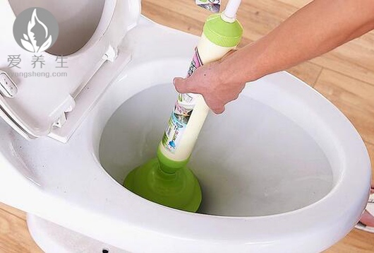 牙刷放酒精浸泡 半小时后都惊呆了