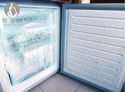 冰箱里厚厚的冰 这样可以轻松去除
