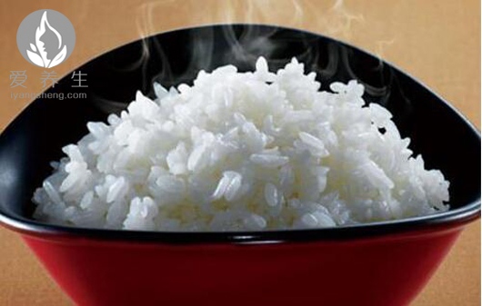 煮米饭加这个 香得你都不敢揭开锅