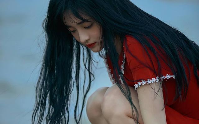 心有万般苦，身有万种痛，愿新的一年，好好过，爱自己