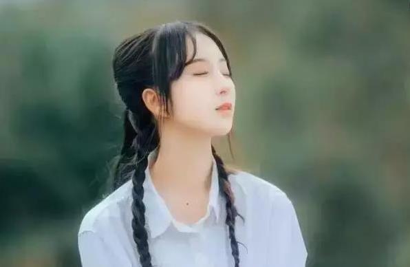 心有万般苦，身有万种痛，愿新的一年，好好过，爱自己