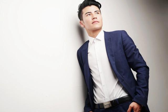 老板说“好好干，我不会亏待你的”，这句话的潜台词与实际意思？
