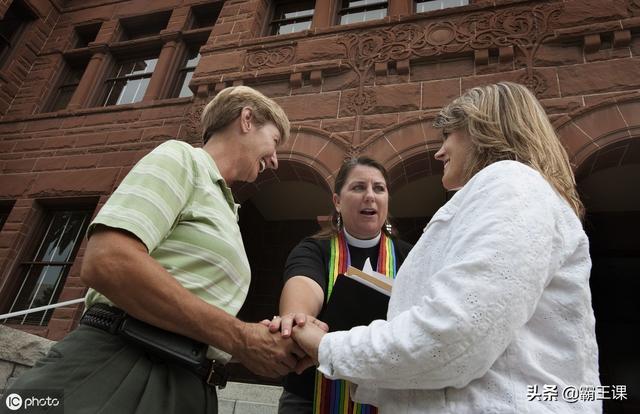 怎样在面试的时候做一次漂亮的自我介绍？只需注意这3个小技巧！