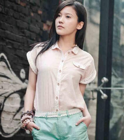 杨子姗为何能让赵薇选中步入演艺圈？她的求职故事被写进了书里！