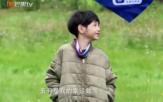 杨烁吼孩子又上热搜：原生家庭欠你的，你要自己找回来