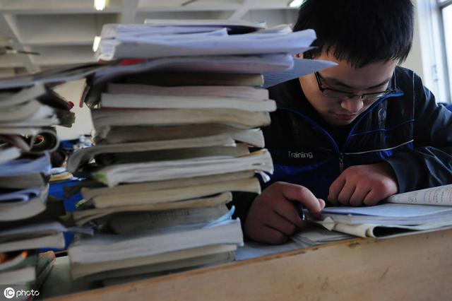 考研经验分享：没有天生的学霸，用对方法，成绩一般照样985