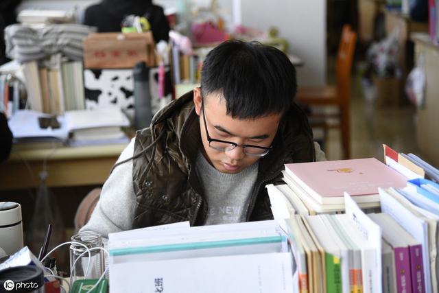 考研经验分享：没有天生的学霸，用对方法，成绩一般照样985