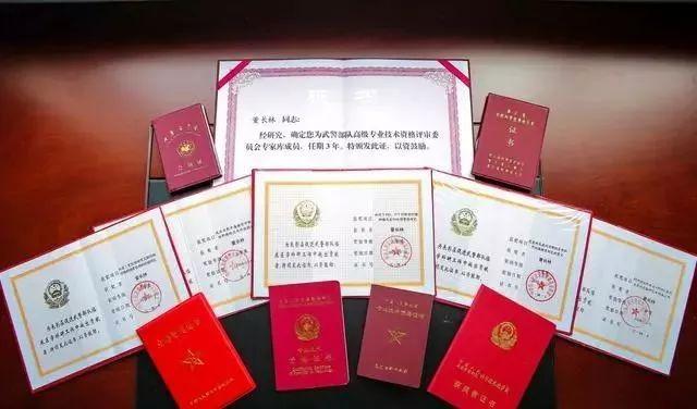 “考证狂人”工作10年考了11本证，他是怎么做到的？