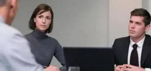 面试“李字去掉子，是什么字”研究生霸气回复，当场被录用