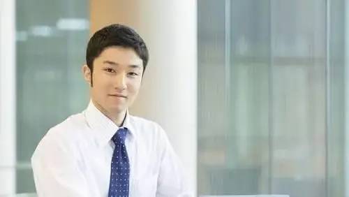 面试“李字去掉子，是什么字”研究生霸气回复，当场被录用