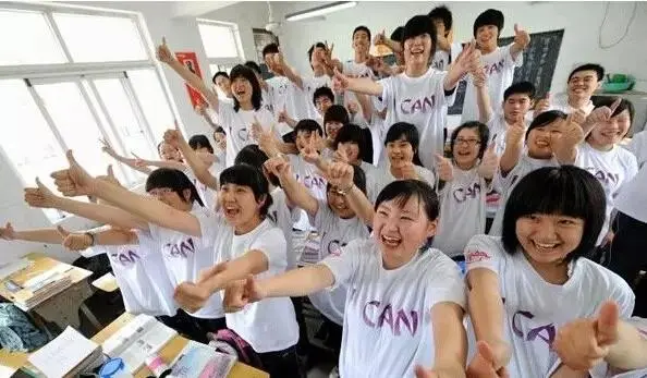 恭喜朋友孩子考上大学的贺词大全(精选50句)