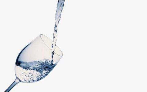 新人的时候，要不要帮老员工端茶倒水