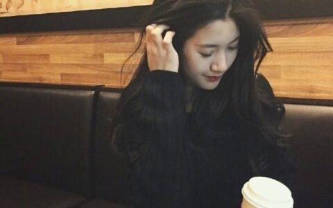 低调宣布结婚短句文艺（干净文艺短句官宣）