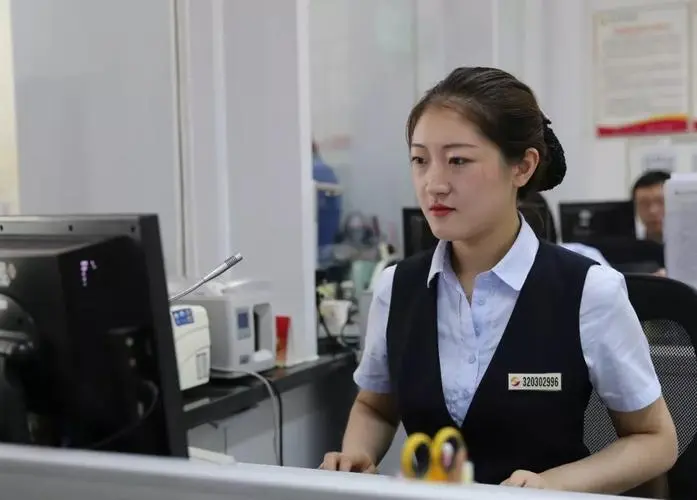 柜员如何做好职业规划(银行柜员职业规划要三看)