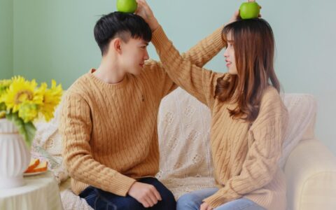 简单情侣网名精选35个(情侣名字一对简洁)