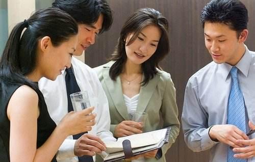 职场潜规则：不懂这三点处事技巧，注定会被人排挤