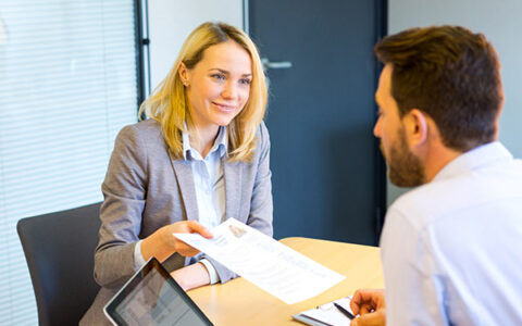 简历尽量保证在一页纸的范围内