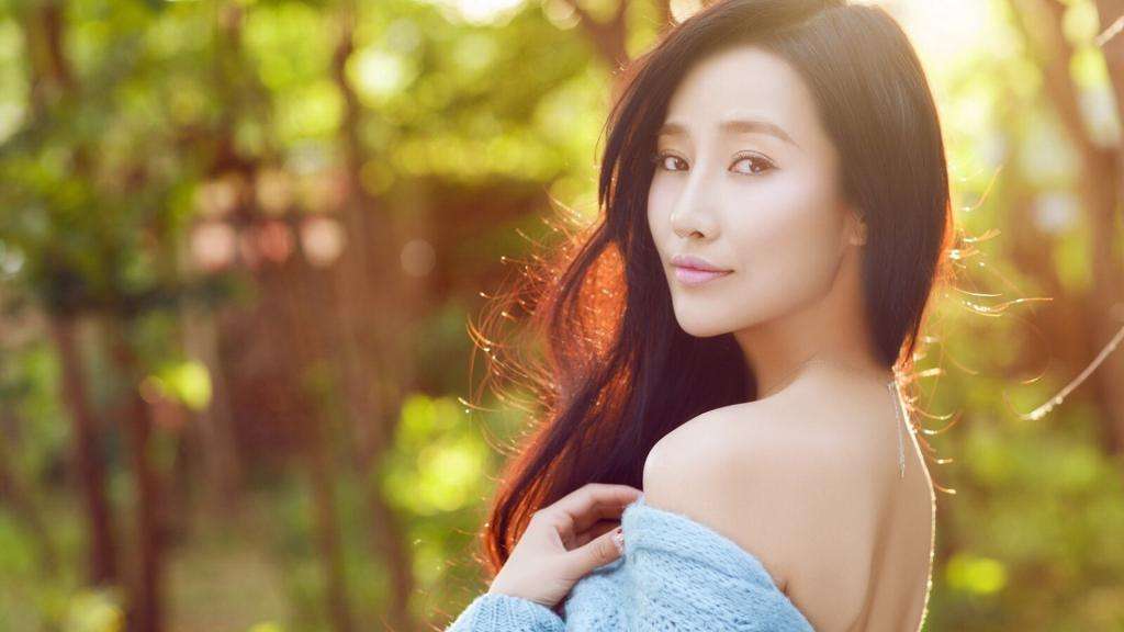 给女生的简短祝福语大全（祝福女生的话文艺简短）