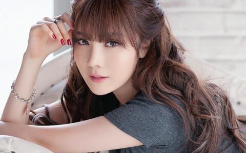 一句话形容单身的句子（一个人挺好的霸气说说）