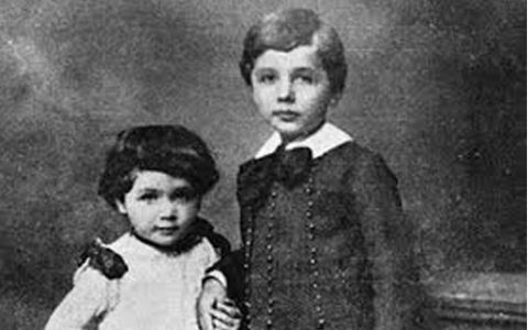 爱因斯坦的励志故事简短（8个有关爱因斯坦的小故事）