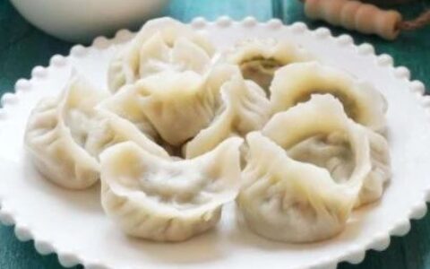 吃饺子的经典一句话（有关于饺子佳句简短）