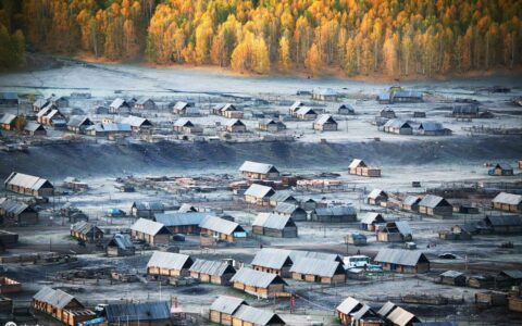 菩萨蛮平林漠漠烟如织（菩萨蛮平林漠漠烟如织翻译及赏析）