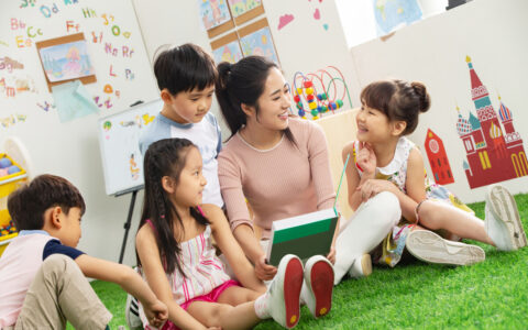 曾子杀猪教子的故事梗概（曾子杀猪的读后感）