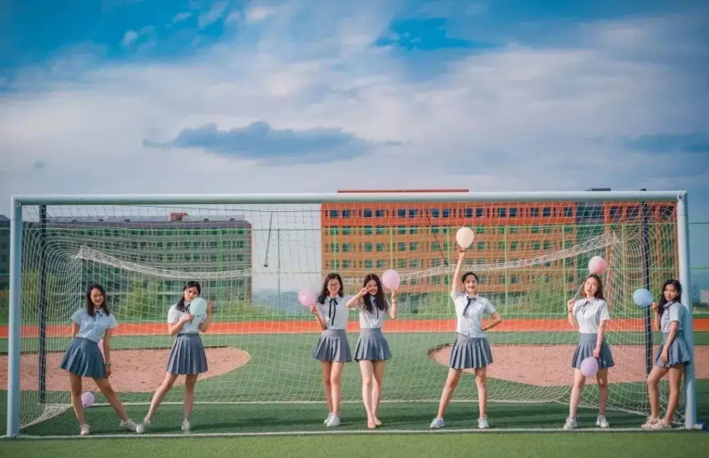 青春散文摘抄（关于青春的短篇散文分享）