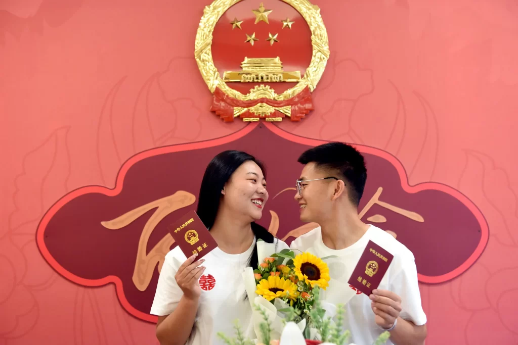 领证祝福语（恭喜别人领证的简短句）