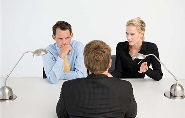 被HR问:你现在手里有几个offer？