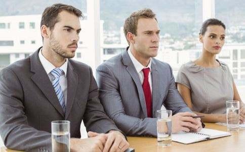 “你可以接受加班吗？”这种坑人的面试题以后想清楚再回答