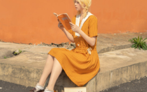 夸女朋友漂亮的小情话（夸女朋友的情话短句）