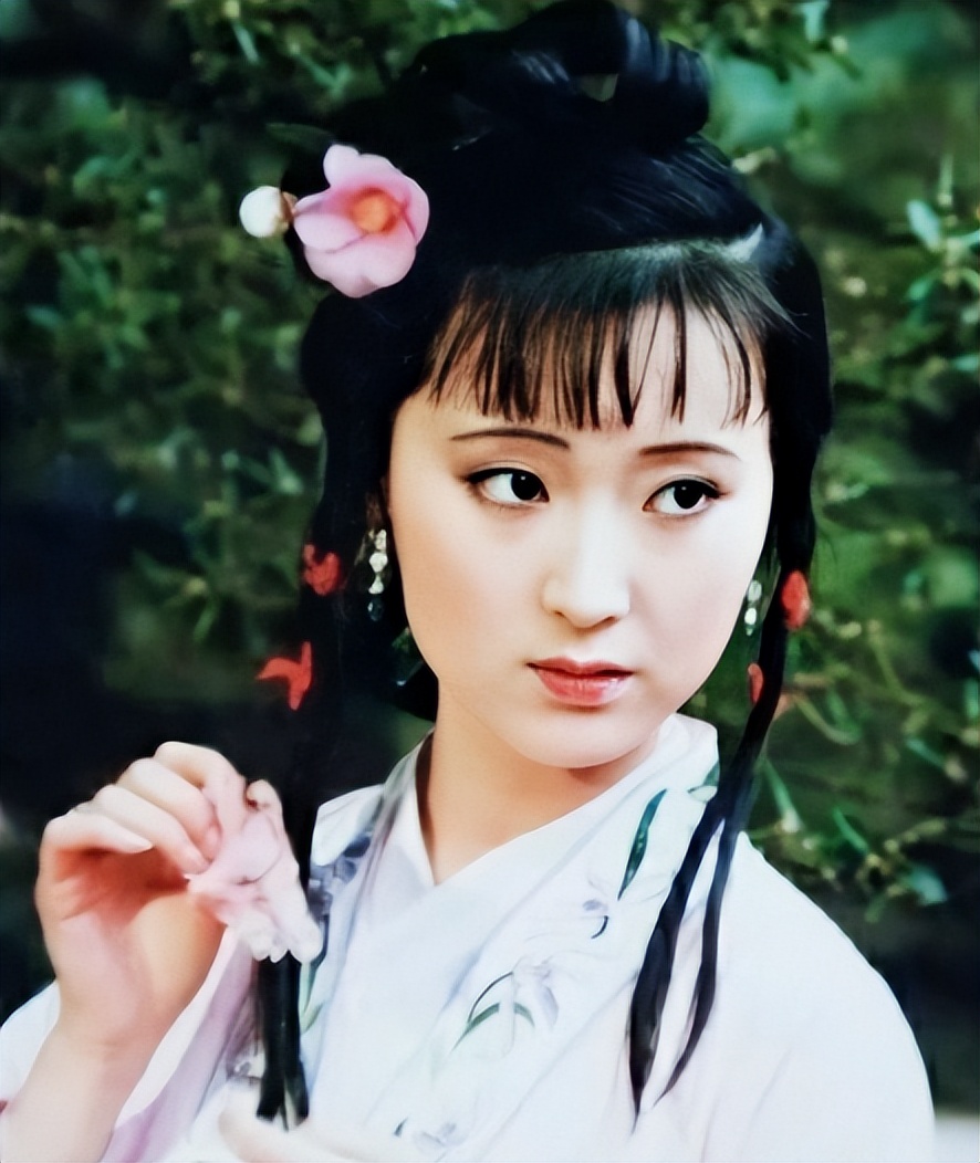 红楼梦水平最高的8首词曲排名，薛宝钗和林黛玉谁能夺得第一？