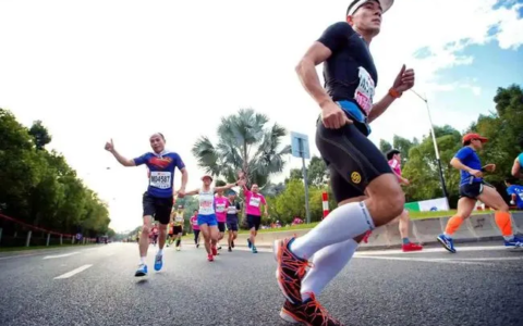 关于运动的唯美句子名人名言（坚持体育锻炼的励志句子）