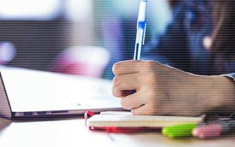 一对深圳普通公务员夫妇的收入水平