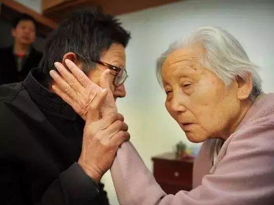 母亲节必读美文摘抄：母爱（深度暖文）