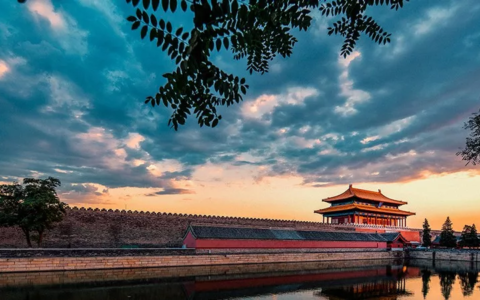 庆祝国庆诗歌大全（欢庆国庆的诗歌大全）