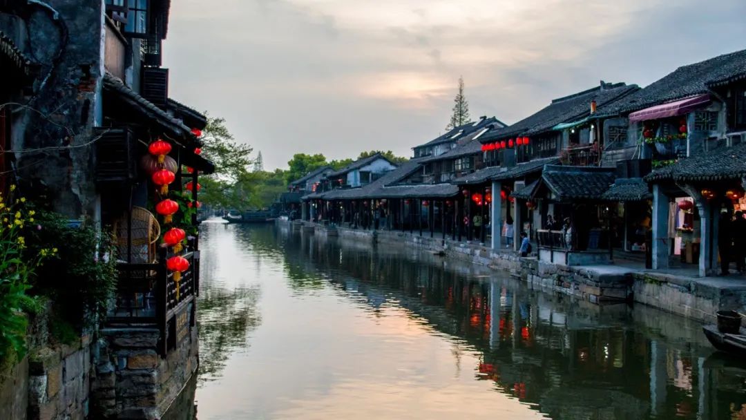 除夕的诗句最有名的诗（赞美除夕的诗句）