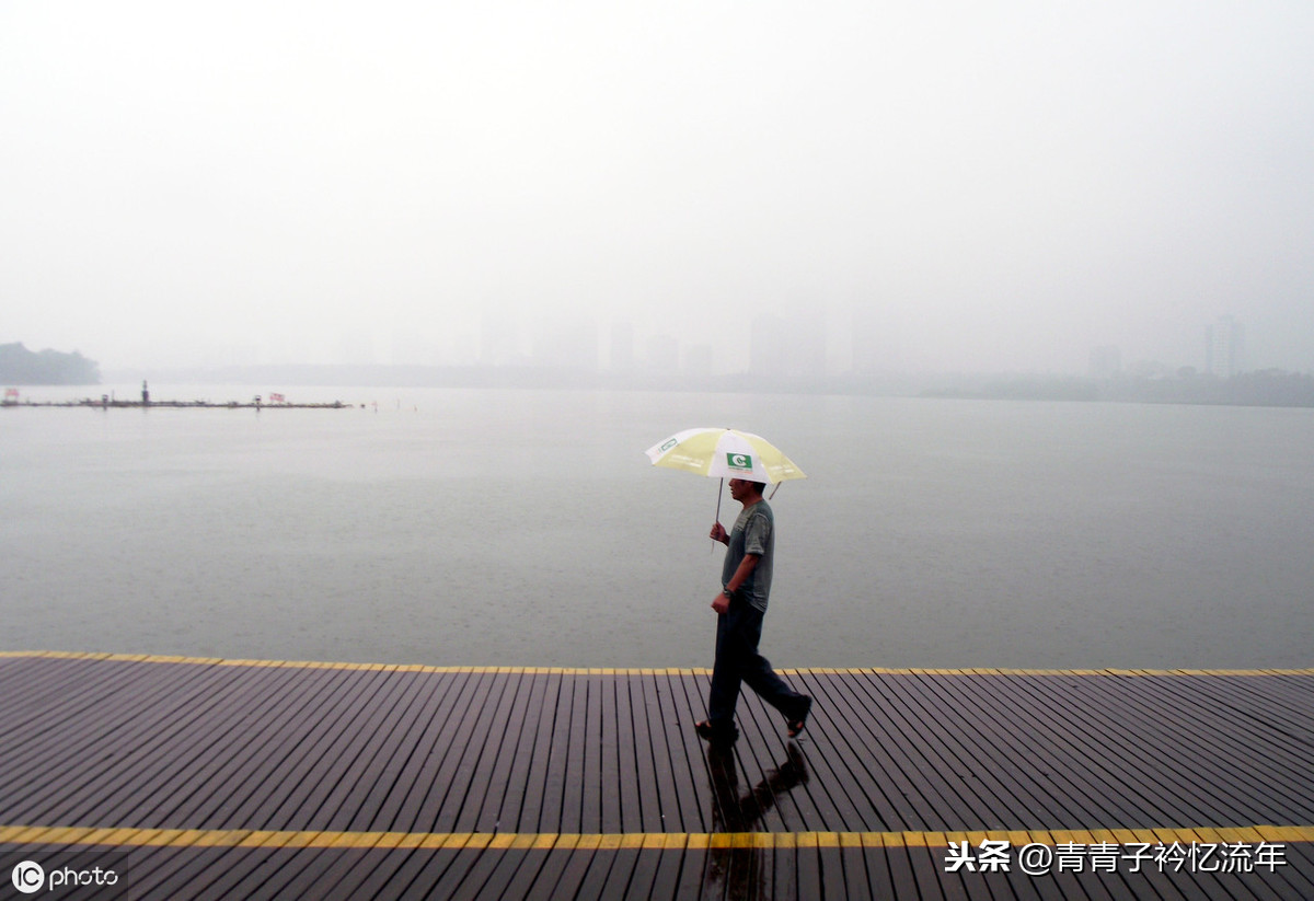 有钱没钱的经典语录（关于钱的经典语录）