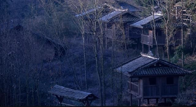 关于爱情的唯美诗句（浪漫到骨子里唯美诗句）