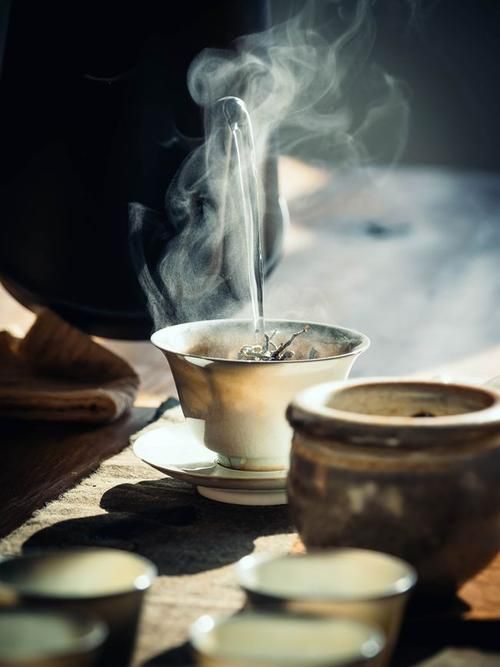 关于爱情的唯美诗句（浪漫到骨子里唯美诗句）