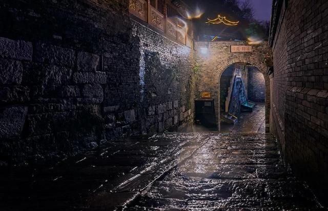 关于爱情的唯美诗句（浪漫到骨子里唯美诗句）