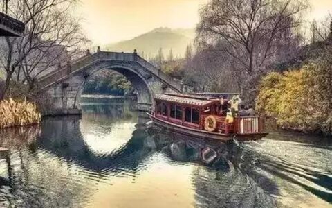 徐志摩的诗歌短诗（徐志摩最经典的十首短诗）