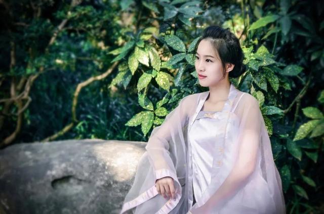 表达思念的诗句有哪些（描写思念的唯美句子）