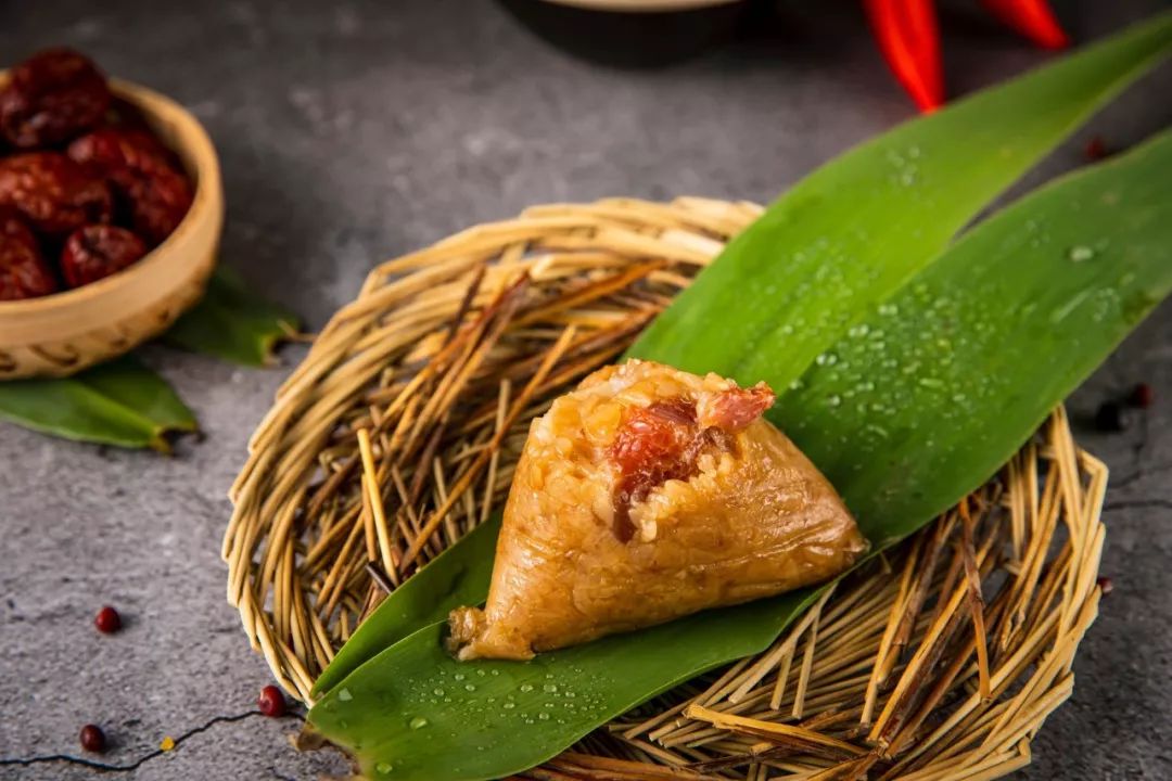 关于端午节的诗句（有关端午节的优美句子）