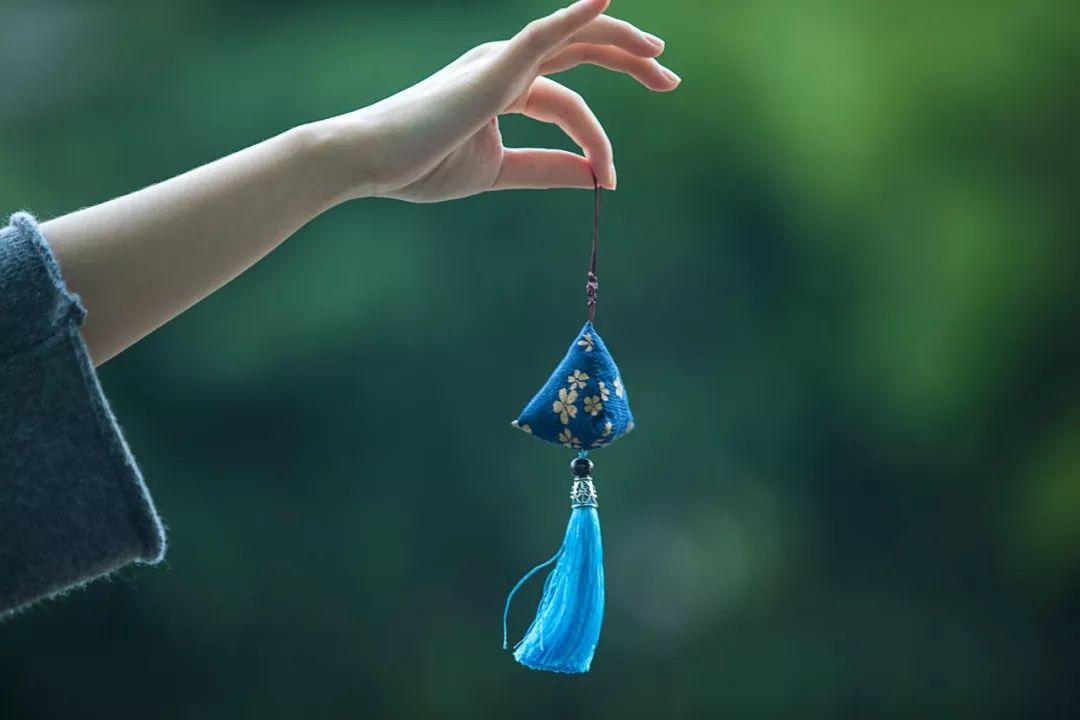 关于端午节的诗句（有关端午节的优美句子）