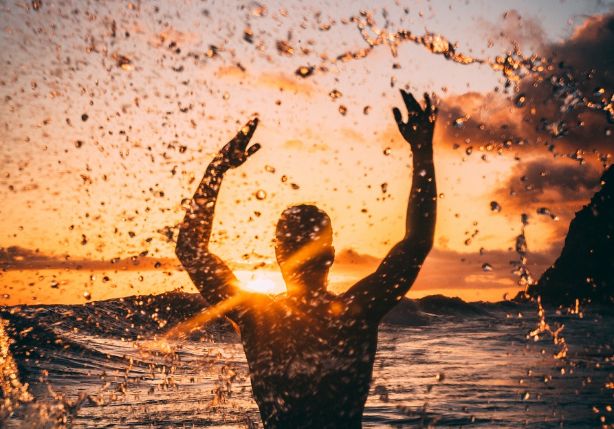 最全的石康经典名句（正能量励志经典名言）