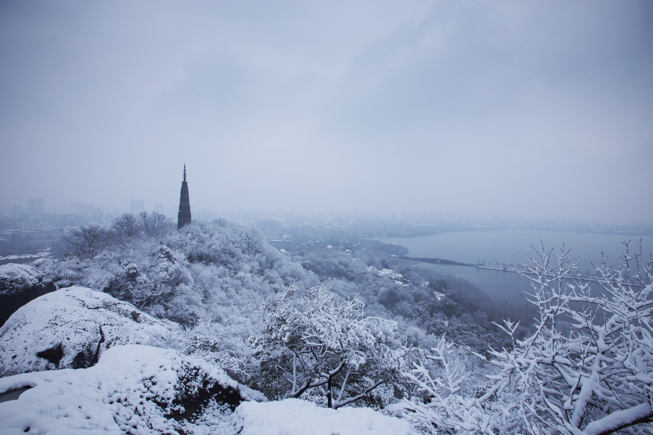 雪的诗句古诗大全（下雪的诗句唯美）