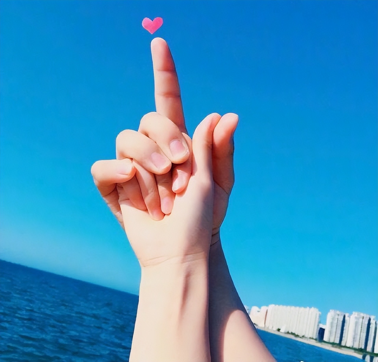 爱的表白经典语句（爱情表白最感动的句子）