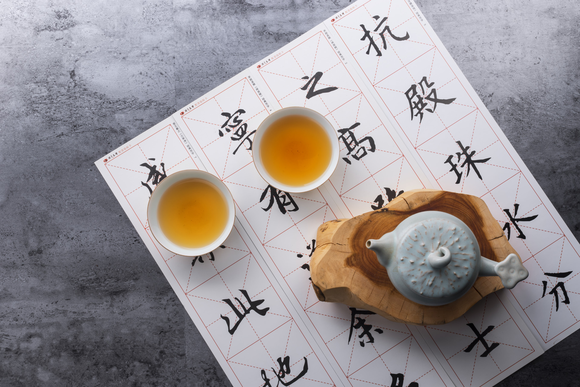 岁月不饶人幽默下一句怎么说（一晃就老了金典句子）